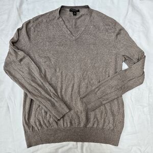 Banana Republic Men's Tan V-Neck Sweater